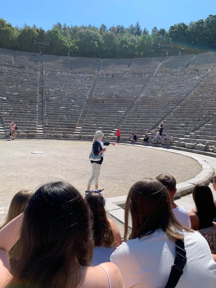 zwiedzanie-teatr-Epidavros